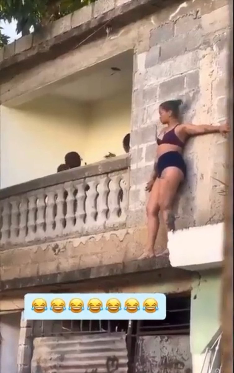AgbaExtro's tweet photo. Wahala for side chick wey no Sabi run😂😂.

Omo but the man wife sef dey move like jet😂😂😂

(video in thread 👇)
Tacha Garnacho https://t.co/yGbGMAa72j