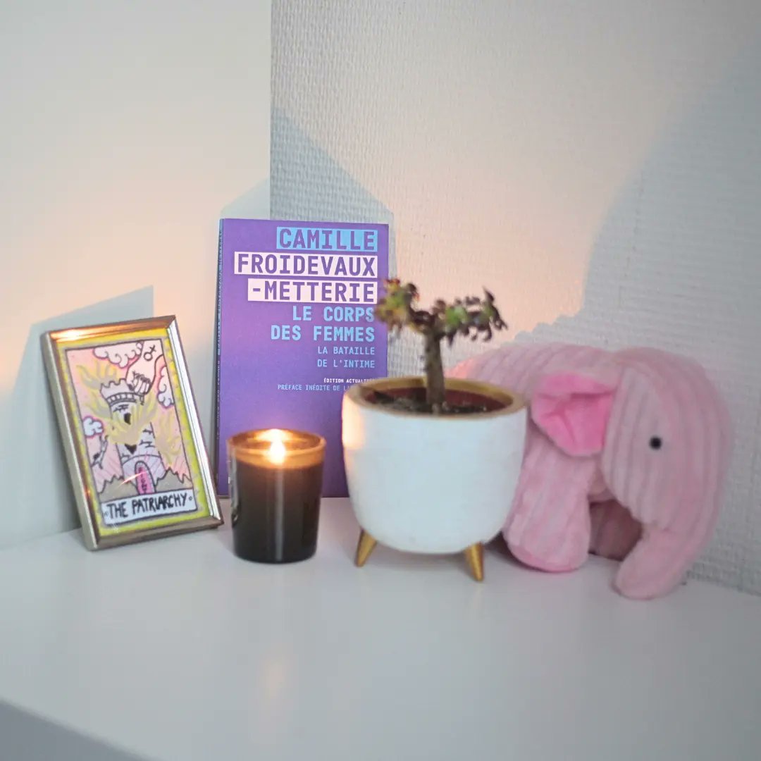 tassesdethe's tweet photo. Episode 12 : Oui, j'ai mes règles...et j'ai envie de crever

Un documentaire audio en 3 parties :
1) Le syndrome prémenstruel
2) les symptômes psychiques et les hormones avec Alice Pfältzer
3) la pilule et l’impact de l’environnement

#podcast #spm #Feminisme 
@miaprod_fr https://t.co/8pBSHUcXxU