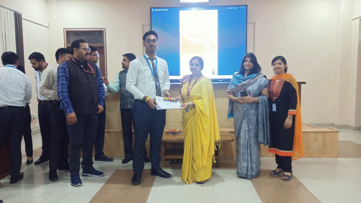 #Finance_Club of #KSOM, '#The_Rupiya,' hosted a #panel_discussion on 'Failure of #Startups in Recent Times' on Nov 18, guided by Prof. Dr. Prateek Gupta.
#Congratulations to the #Winners:

#kiet_group_of_institutions #KIET #AKTU #AICTE #StartupFailures #KIETSchoolofManagement