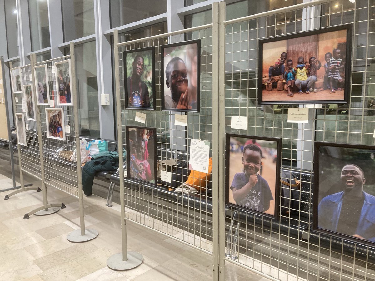 Hier la faculté accueillait l'inauguration de l'exposition photo de l'association Human Ortho ⁦<a href="/HumanOrtho/">Human Ortho</a>⁩  l'exposition sera présente toute la semaine dans notre Grand Hall! 
⁦@univamu⁩ ⁦<a href="/aphm_actu/">AP-HM - Hôpitaux Universitaires de Marseille</a>⁩ #humanitaire