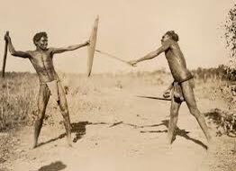Shelegshemech3's tweet photo. @MaryMbois Heu, c’est Raquel Welch ou Raquel Wesch Wesch se battant avec son « Waddy »aborigène australien dans le « Wady » du Bled de #Shaid à #RomansSurIsere ?
Ou je confiuuuse grave 😀?
#ensauvagement https://t.co/7C8H6CLkNH