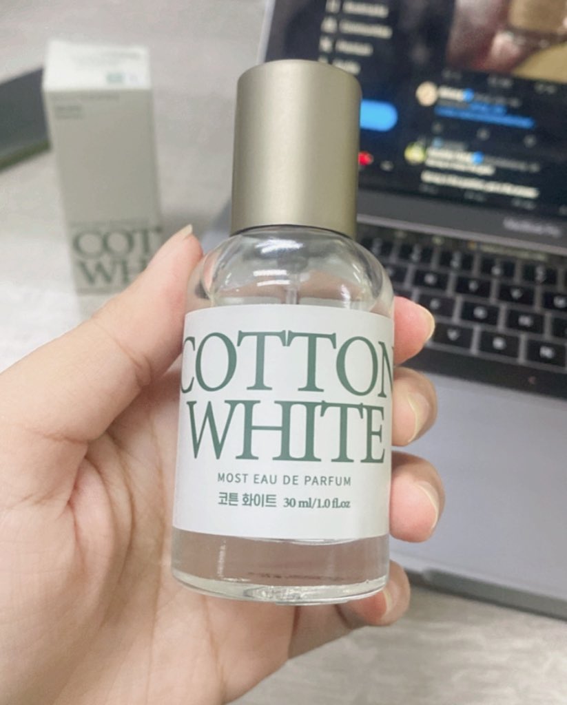 tomatkaramel's tweet photo. NEW Parfum •
#DAILYCOMMA Cotton White 🤍 https://t.co/ve8PXKEs0F