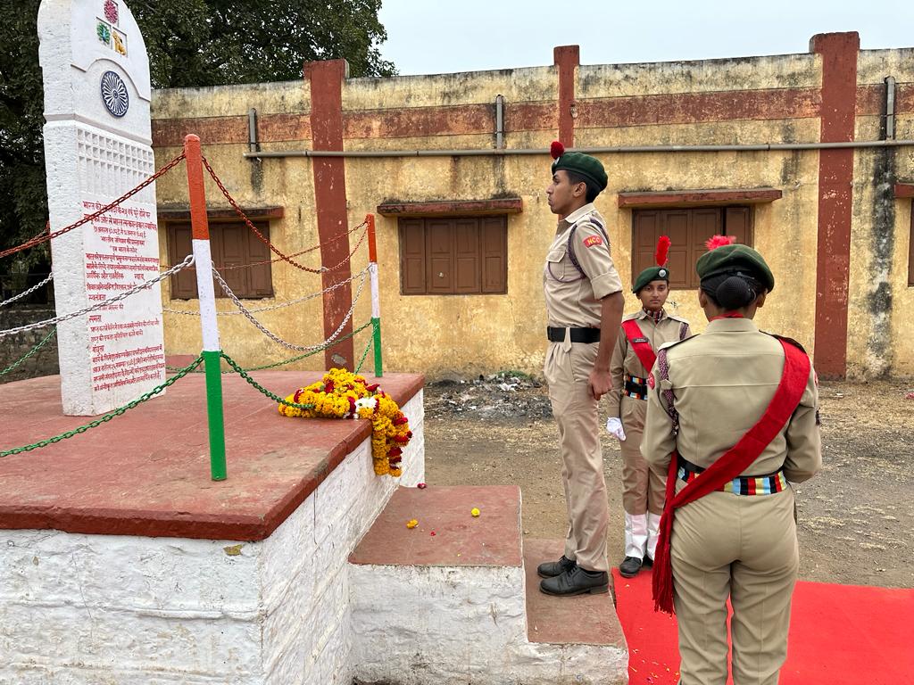 NccIndore's tweet photo. NCC Day Celebrated by @NccIndore. The Wreath Laying Ceremony was conducted by NCC Cadets at Khandwa, Ujjain and Neemuch.
@HQ_DG_NCC @NccDteMPCG @CMMadhyaPradesh @schooledump https://t.co/u9OD0B9vjh
