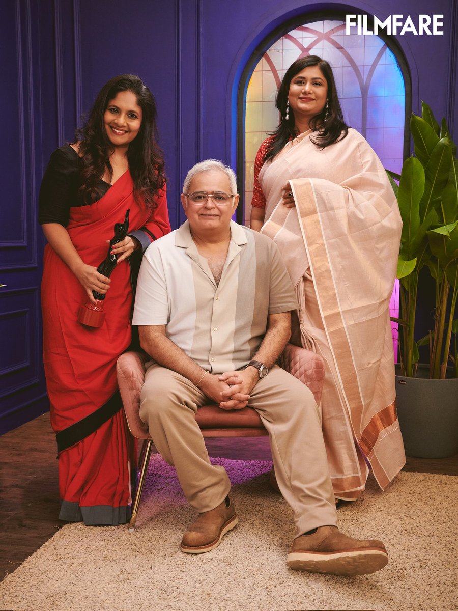 Congratulations! 🎊

#HansalMehta, #SaritaPatil and #DiksshaJyoteRoutray pose with the Best Series trophy at the #FilmfareOTTAwards2023 co-powered by Hyundai Motor India, Ajio and Film Bandhu - Government of Uttar Pradesh, in association with Fura Gems and ITC Fiama. 

📸: Kunal