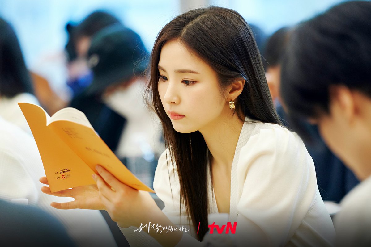 믿보배의 '매혹적' 첫 만남! <세작, 매혹된 자들> 대본리딩 현장 공개! '킹정석' 조정석 x '남장여자' 신세경 배우의 갓벽 케미로 탄생하게 될 '웰메이...
