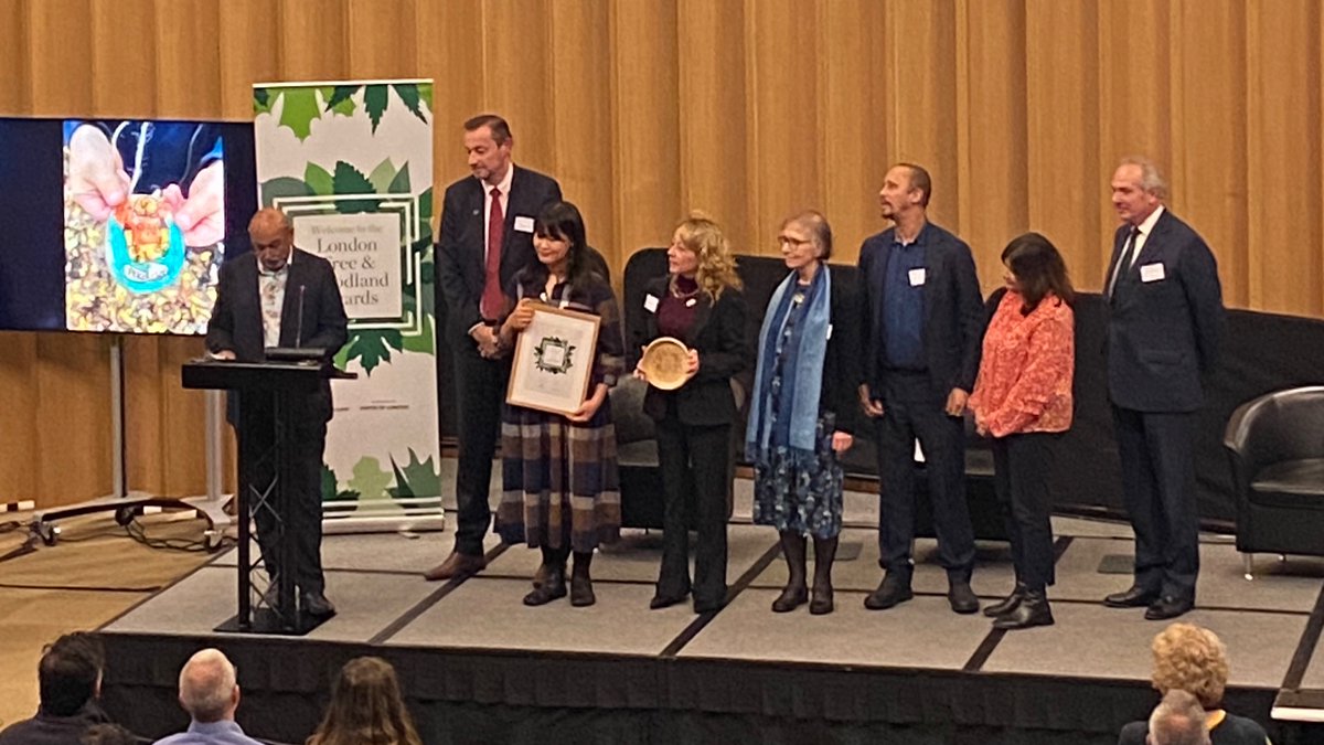 Great to hear about so many fantastic community-led initiatives at the London Tree and Woodland Awards last night.

And a huge congrats to all the volunteers and orgs working to restore ancient woodland in Haringey, who won the @woodlandtrust community woodland award 🌳🏆