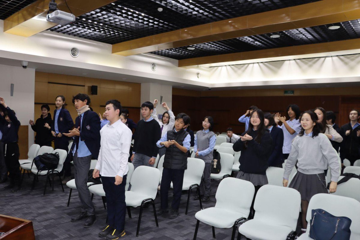 Байгаль орчны мэргэжлээр их,дээд сургуулиудад элсэгчид буурч бгаа нь салбарын хүний нөөц хомсдох нөхцөл үүсгэж бгаа.БОАЖЯ-ны харьяа ЦУНБХТ-с санаачланМУИС,МУБИС,ХААИС,ШУТИС,ОУ-ын Улаанбаатарын их сургуулиудтай хамтрн БО-ны мэргэжил сурталчлах өдөрлөгийг 2 дахь удаагаа з/бгуулж бн