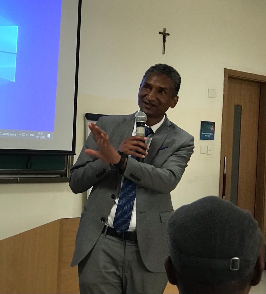 Tuija Marstio 🇫🇮🙏🇺🇦 (@tuitzi) on Twitter photo Dr. Vincent Ogutu made an important point at the opening of the <a href="/TOTEMKproject/">TOTEMK</a> event for launching our MOOC: The students are fast learners – they adopt #CBC easily. Should the next step be to convince parents and teachers about the benefits of CBC?
<a href="/StrathU/">Strathmore University</a> <a href="/EDUFI_HigherEd/">EDUFI HigherEd</a> Dr. Vincent Ogutu made an important point at the opening of the <a href="/TOTEMKproject/">TOTEMK</a> event for launching our MOOC: The students are fast learners – they adopt #CBC easily. Should the next step be to convince parents and teachers about the benefits of CBC?
<a href="/StrathU/">Strathmore University</a> <a href="/EDUFI_HigherEd/">EDUFI HigherEd</a>