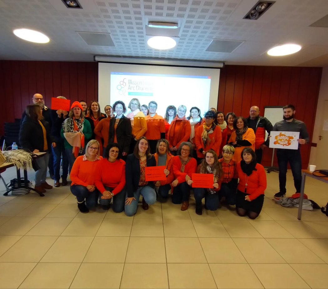 MLArcCharente's tweet image. Hier, la Mission Locale Arc Charente a réalisé sa réunion générale 🙌

Pour les campagnes "Oranger Le Monde" et "16 jours d'activisme" visant à mettre fin à la violence contre les femmes et les filles dans le monde, les salariés ont arboré des couleurs orangées 🧡
@UNESCO_fr