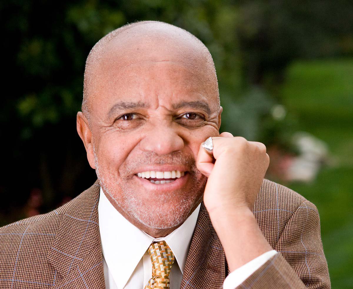 Happy Birthday to Berry Gordy. Born this day in 1929 in Detroit. Founder of Motown Records. He signed Stevie Wonder, The Supremes, Marvin Gaye, The Temptations, The Four Tops, Gladys Knight & The Pips and the Jackson 5 #Motown #BerryGordy 🎂🎉