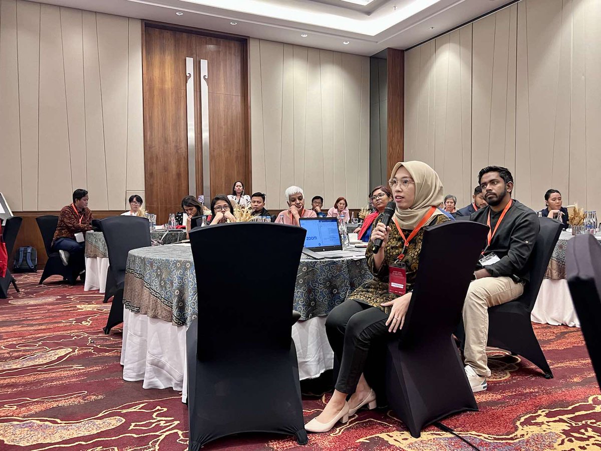 WFD_Bangsamoro's tweet photo. Why is #electiondisinformation prevalent? Is #electionintegrity possible in the age of #digitaldemocracy? Are CSOs and media equipped to battle it? #BCSMF2023 participants dug deeper to answer these crucial questions to make free, fair elections possible. @WFD_Democracy @Kemlu_R https://t.co/lfbYWY7JkB