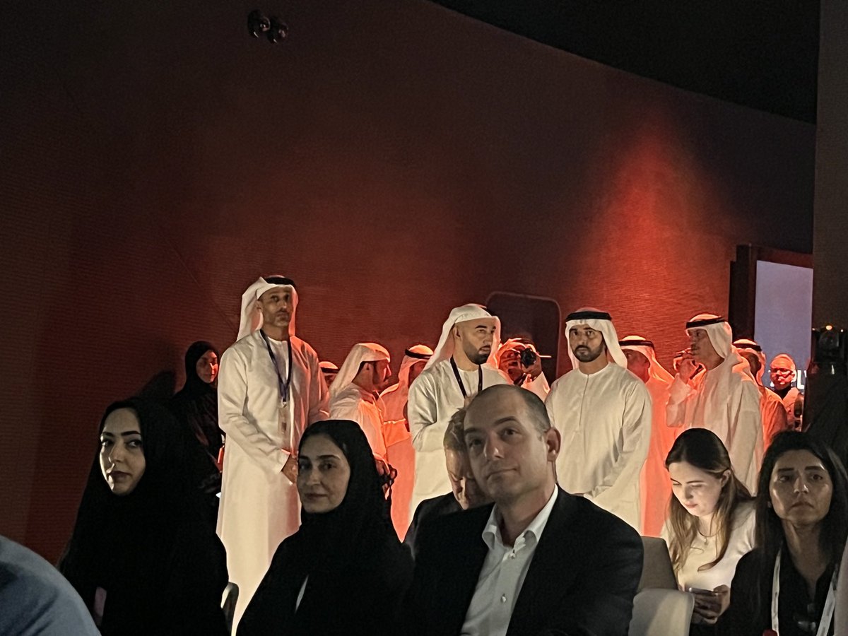 So exciting to see ⁦@HamdanMohammed⁩ at the ⁦@DubaiFuture⁩ #dff23