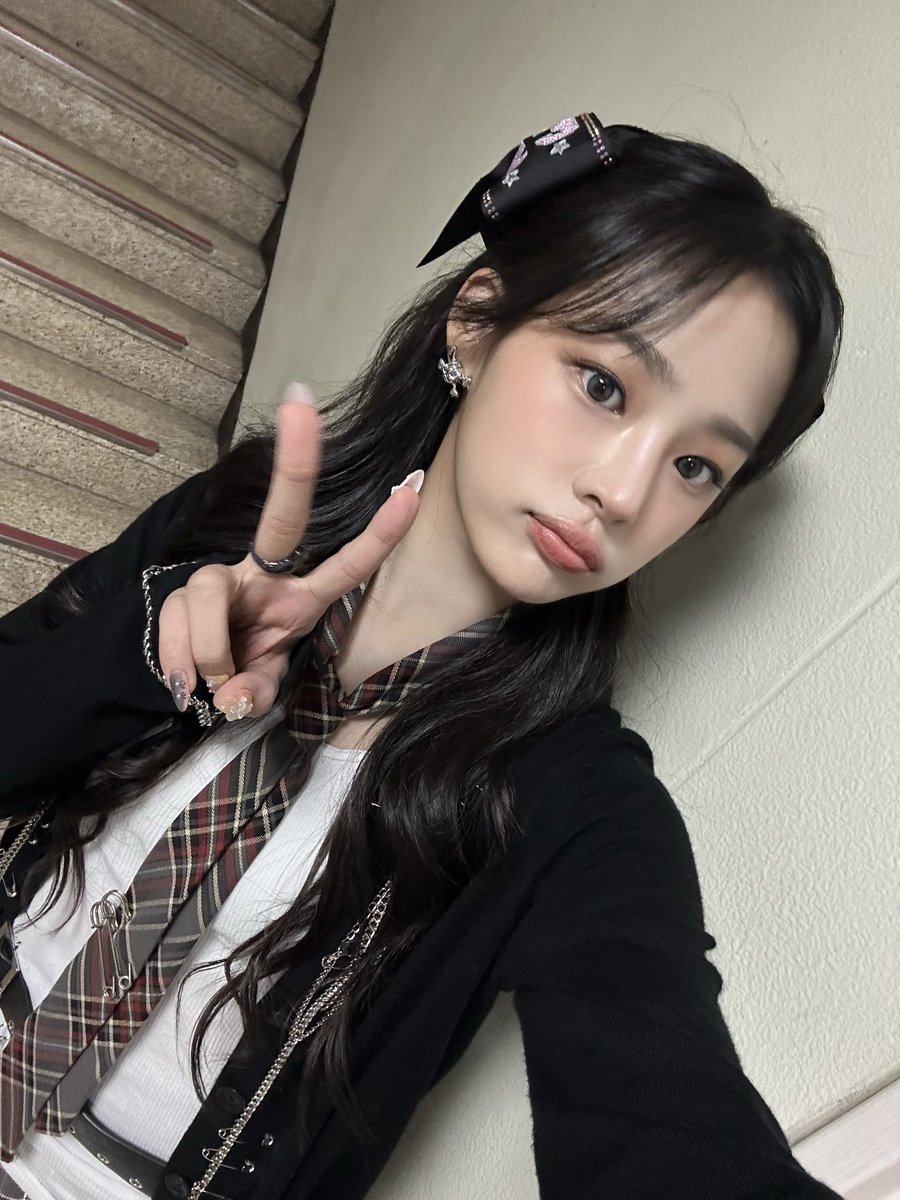 #뉴진스 #NewJeans #민지 #MINJI

안녕 버니즈🐰 다들 뭐하고 있어요??
난 버니즈 생각ʕ•ᴥ•ʔ🍒☁️✨