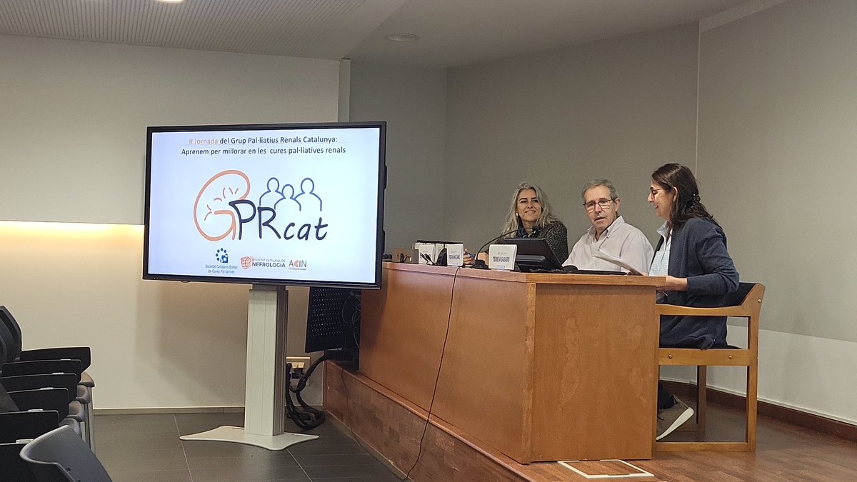 CBote28's tweet photo. Comença la #2aJornadaGPRCat. Amb grans ponents @tgabarro #CristinaLasmarias i #FerranMassanés https://t.co/cWUdL7SLcG