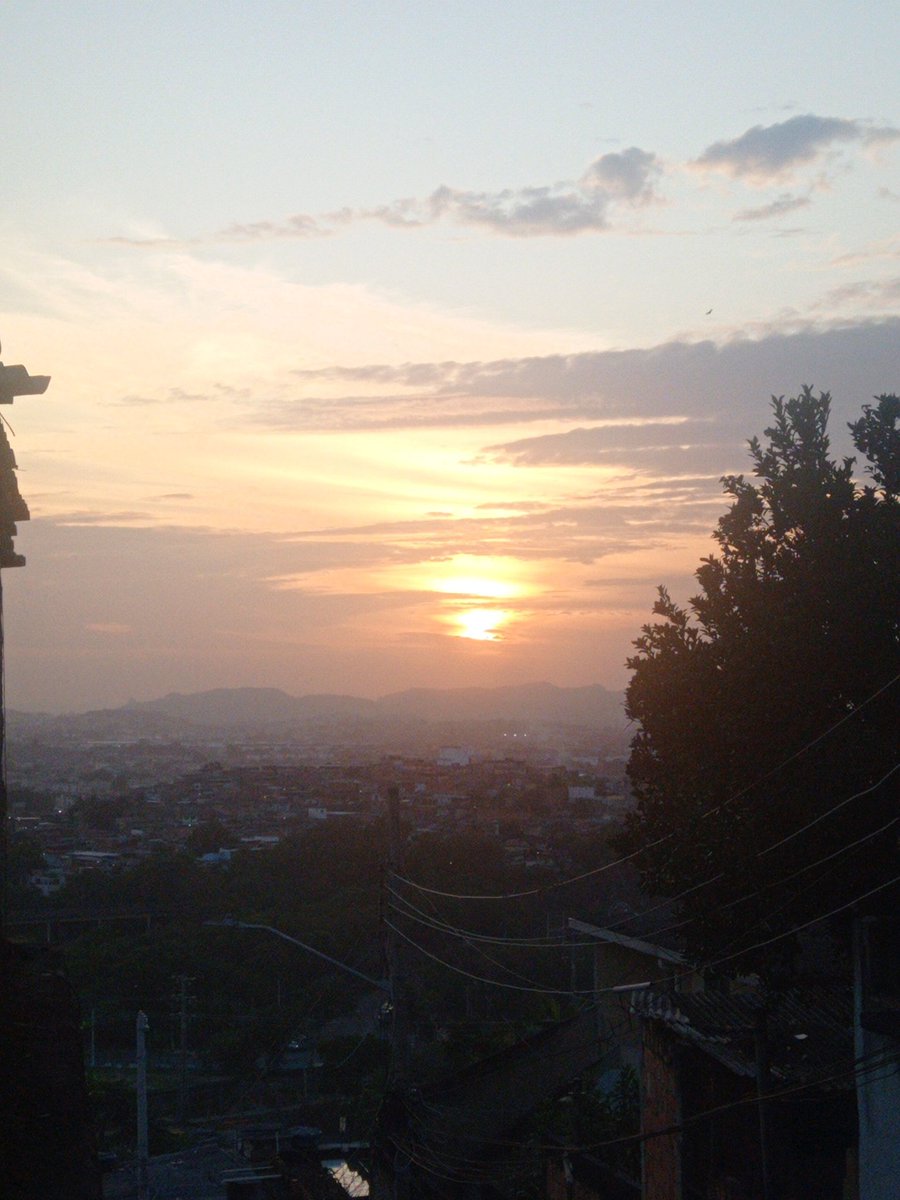 eternamentepqd's tweet photo. Bom dia os q confia no senhor são como monte d Sião... https://t.co/qO6jYkmslP