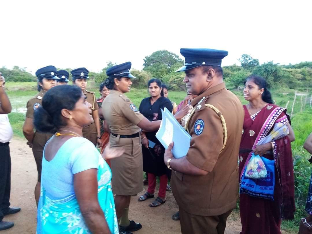 USPSriLanka's tweet photo. The right to commemorate their dead is an incontrovertible right of every human being. We strongly condemn the police interference on yesterday’s Tamil commemoration event at Batticaloa.

#lka #SriLanka #MaaveerarNaal #RightToCommemorate #Tamil https://t.co/d1VuxvI0gU