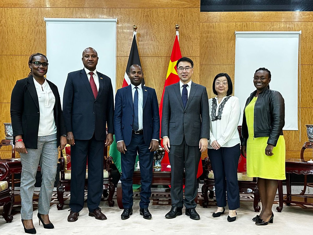 Dept' of Diplomacy and International Studies tweet media