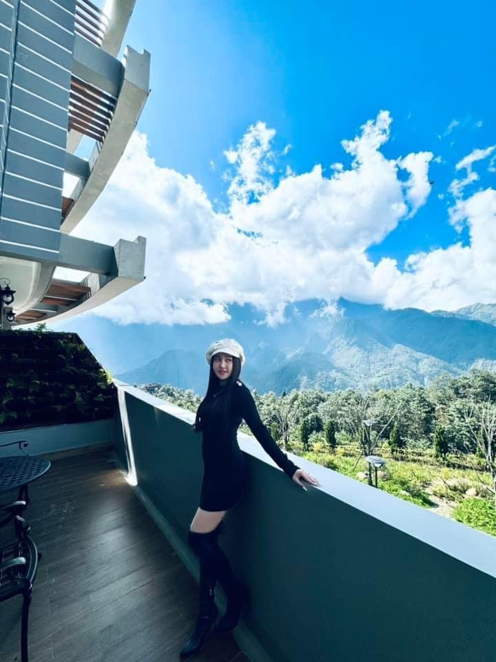 Thuong5678's tweet photo. @BiCanTho Dạ em chào mọi người ạ. Em là người mới mọi người cho em xin mọt fo lâu với ạ, yêu cả nhà ạ 🥰 https://t.co/TZ3wD82W5X