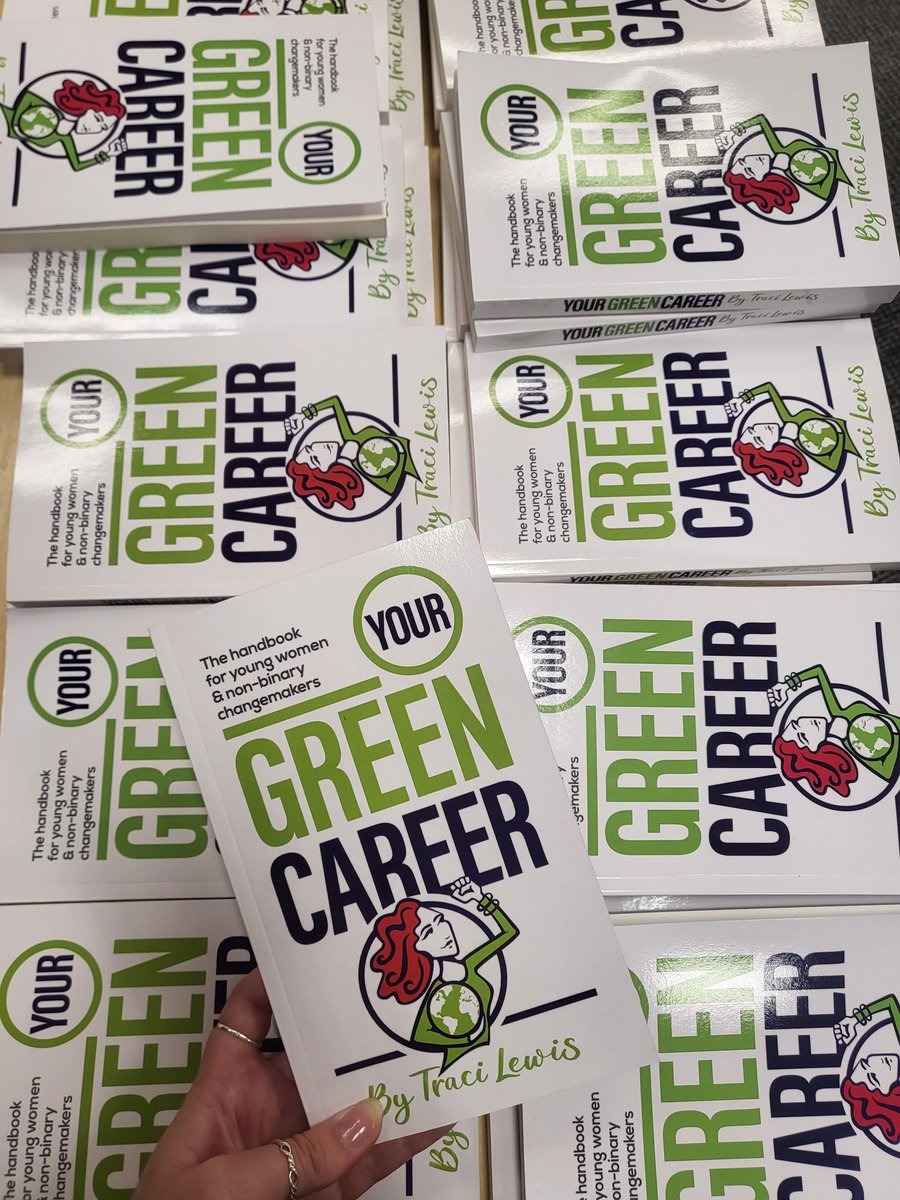 Looking for a Christmas present idea? Partnership member <a href="/TraciLewis79/">@TraciLewis</a> has created an inspiring and informative changemaker handbook to help young women know that they can make a difference. All proceed go to <a href="/CatalyseCh/">Catalyse Change</a>. Available here: buff.ly/3RjfJLi