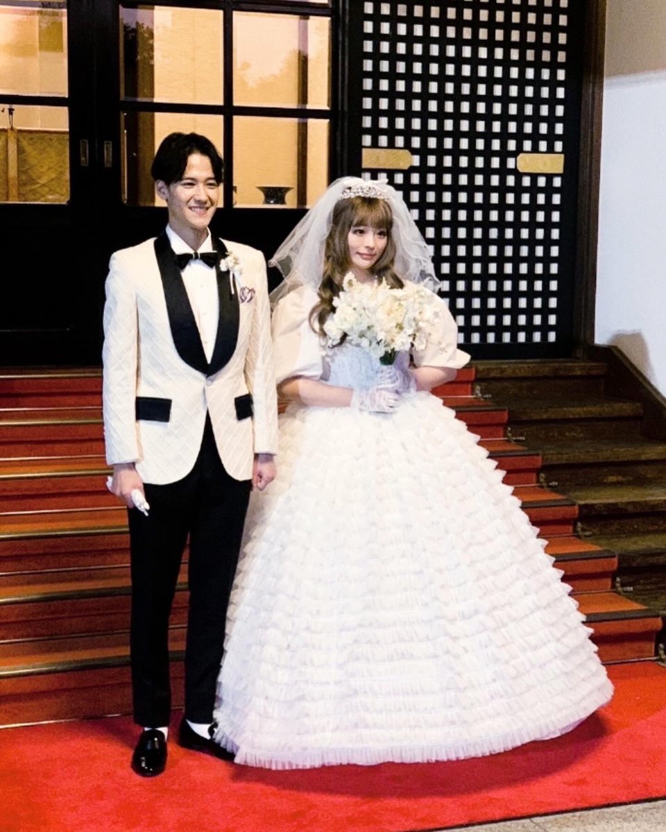 pamyurin's tweet photo. Sweet Memories👰🏻‍♀️💍🤵🏻 https://t.co/z0ONR6gFpG