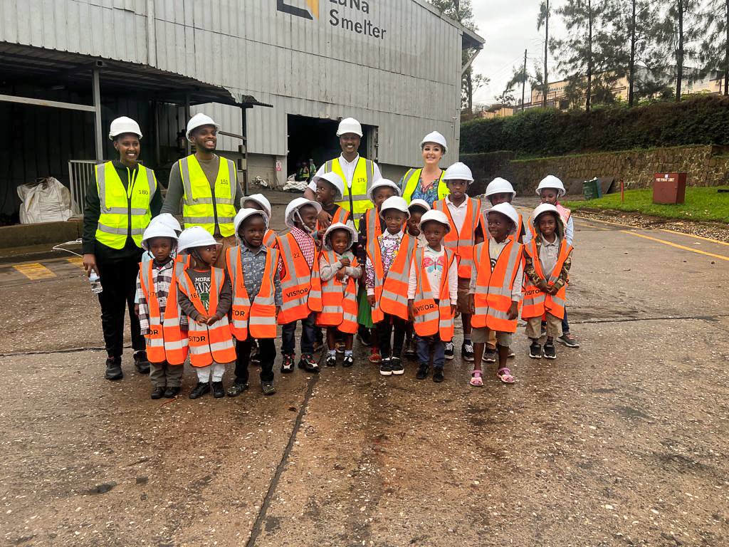 On 20th November, celebrating the Children’s Day 👧🏾👦🏾in Rwanda, LuNa Smelter invited employees' children to enjoy refreshments and a tour of their parents' workplace. The interest was great and over 40 children showed up at LuNa. We spent a very fruitful Saturday 😀
#childrensday