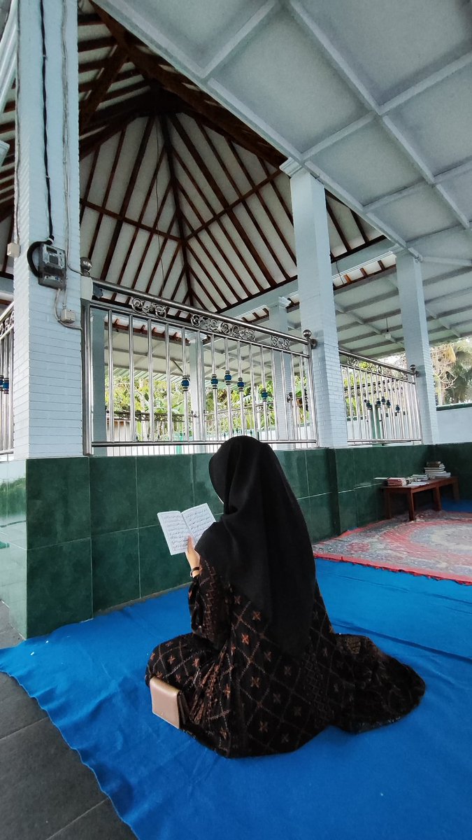Alief_Muttaqien's tweet photo. Jalur langit memang tak nampak oleh mata, tapi inSyaaAllah tertata ❤‍🩹 https://t.co/imH8HQ8PLV