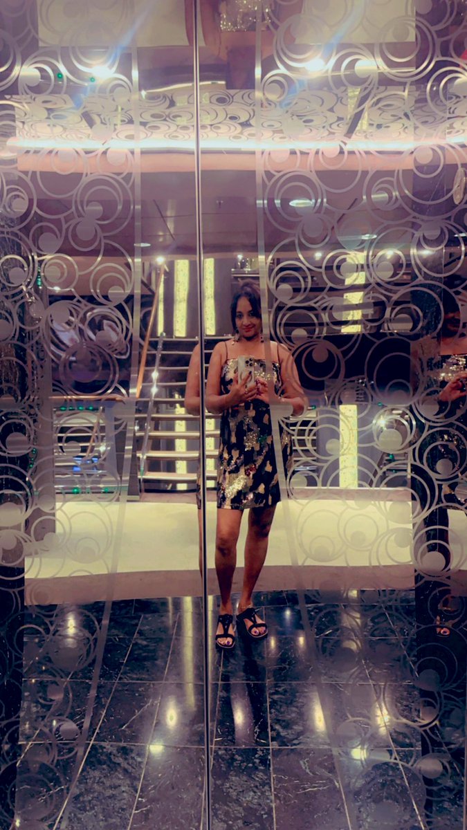 Shiryng's tweet image. Think I must have done about 
60 000 steps with all that dancing and looking for my room, theatre, disco, restaurants, pool etc 🤣😆🤪
#MSCSplendida is so HUGE 🤩😂