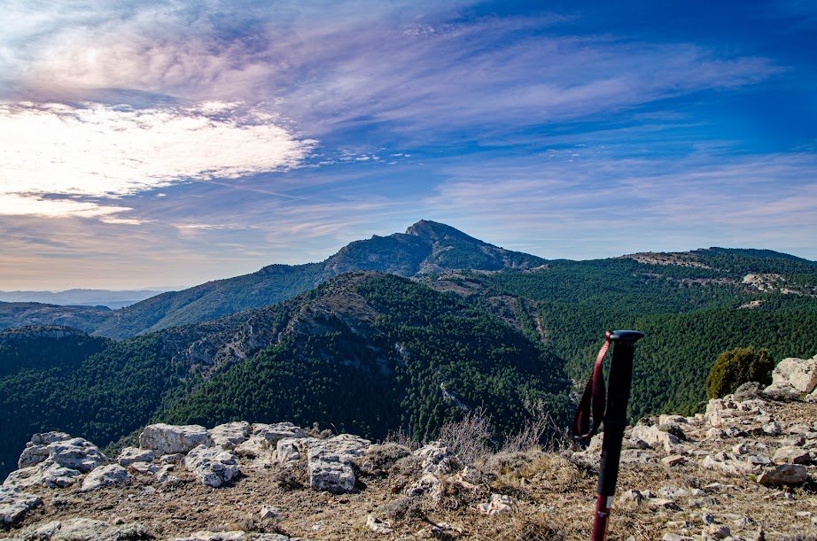 javix's tweet photo. Pujada al Marinet(1.466m) #Xodos #Alcalaten. Seguint en part el Camí dels Peregrins. Ruta molt xula i apta per a tots els públics https://t.co/YBJE9mBFUH