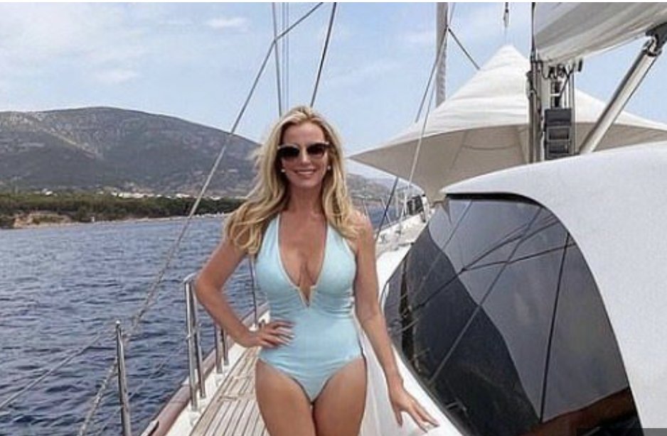 Do you believe Taxpayers need to know truth about Michelle Mone £200m PPE deal?

If yes, Comment and Repost

Rp