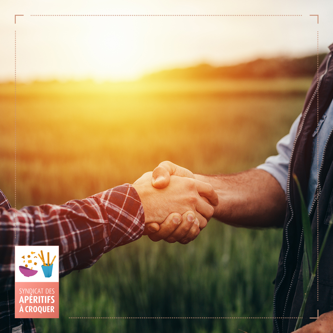 AperosACroquer's tweet photo. Mondelez International promeut la culture durable du blé 🌾

👩‍🌾 Mise en place du programme Harmony, un partenariat avec 1 500 agriculteurs locaux, qui reçoivent une prime pour mettre en œuvre les exigences d’une charte de bonnes pratiques agricole.  

#environnement https://t.co/qihmbFIL3p