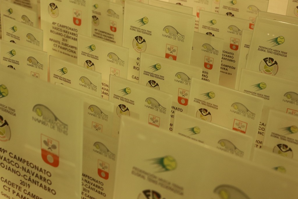 El sábado 16 de Diciembre se celebrará la GALA DEL TENIS VASCO - Salón de Actos "El Carmen" de Indautxu

Se entregarán los premios a las Campeonas/es y Finalistas del VNRC de los años 2021, 2022 y 2023. 
fvtenis.eus/es/noticias-ma……
<a href="/igordelbusto/">Igor Del Busto</a>
