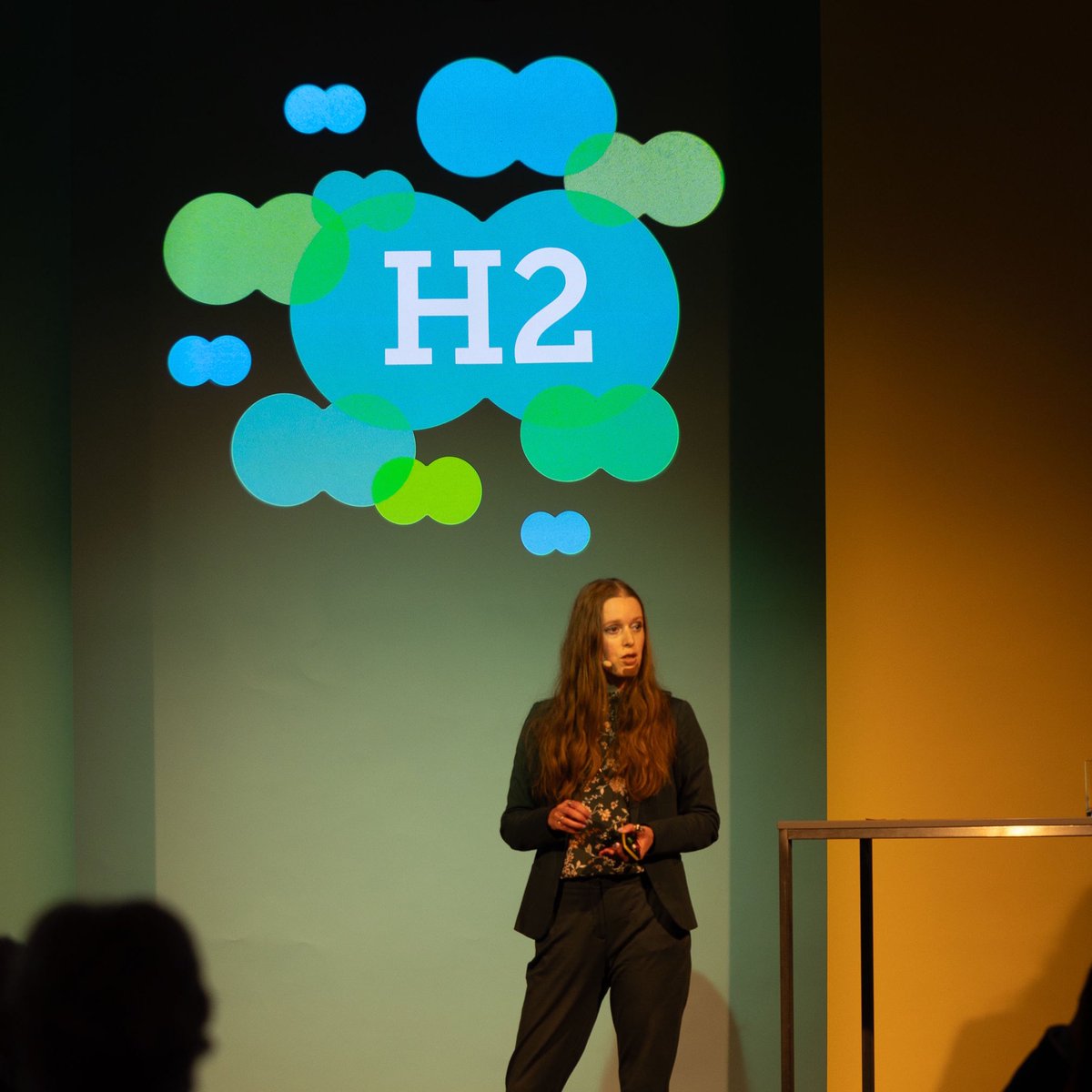 IPI_Network's tweet photo. Last night at the #H2Convention, our keynote speaker Geerte de Jong, Programme Manager at HEAVENN, talked about the chances and challenges for future hydrogen valleys. https://t.co/QmOtt4hub1