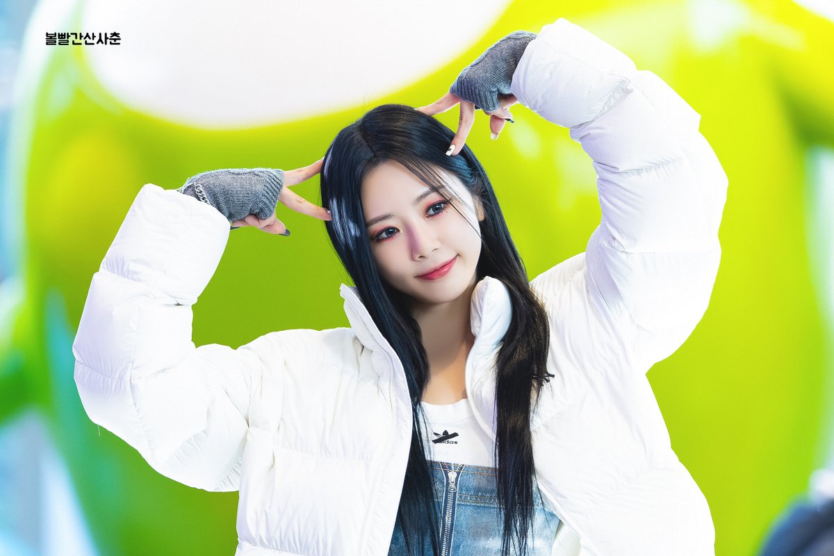 볼빨간산사춘 tweet media