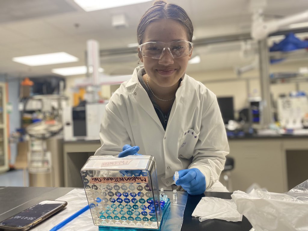 sirfrasersays's tweet image. Today #GivingTuesday, give to ACS Project SEED, which invites economically disadvantaged high schoolers into labs to experience hands-on research. I’ve issued a match &amp;amp; I hope you’ll join me in donating at donate.acs.org/seed to attract talented students to chemistry.