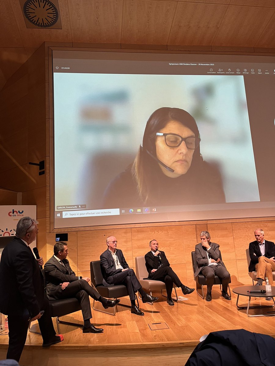 elseviermasson's tweet photo. 📌 1ere table ronde de la journée.
@RodolpheBourret intervient : une intelligence collective est nécessaire pour réussir une santé populationnelle partagée, c’est encore trop « acteur dépendant » aujourd’hui. 
#live #santépopulationnelle https://t.co/yaGL4YRMEj