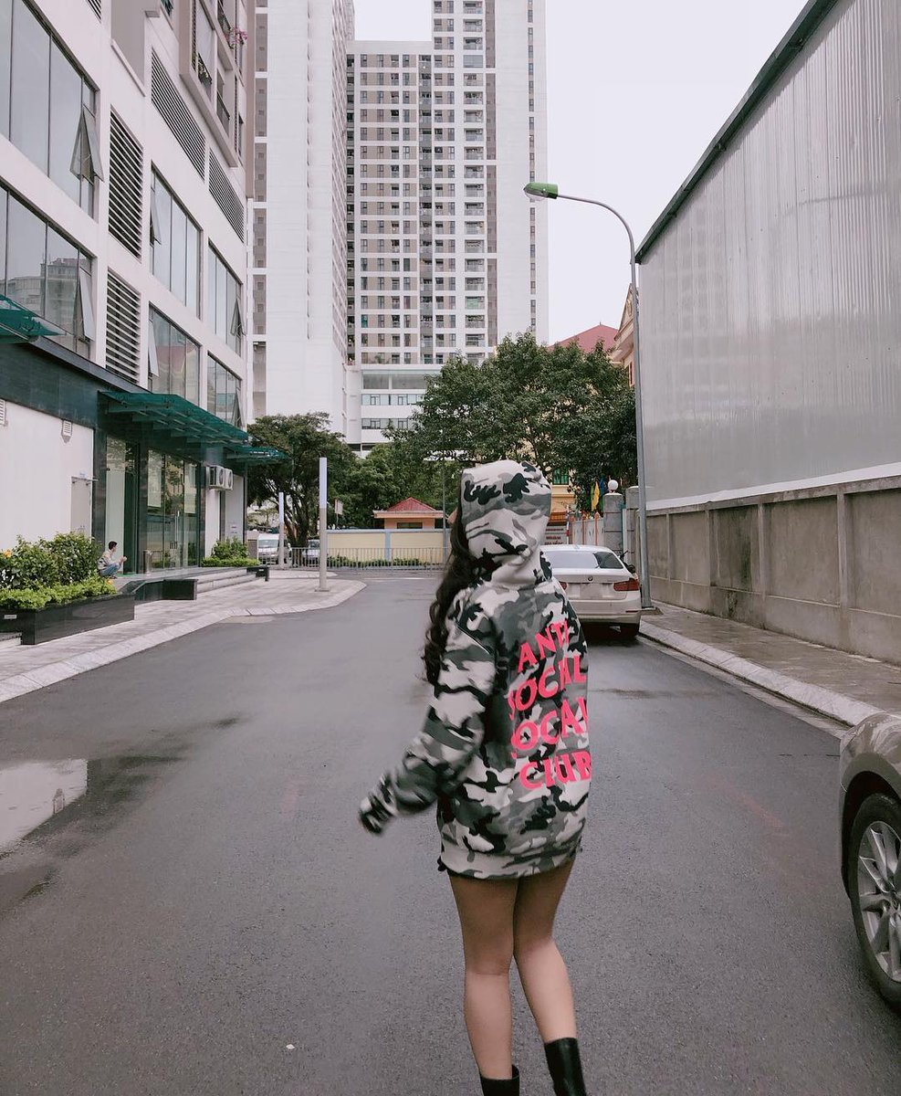Jennifer Huyền Lê tweet media