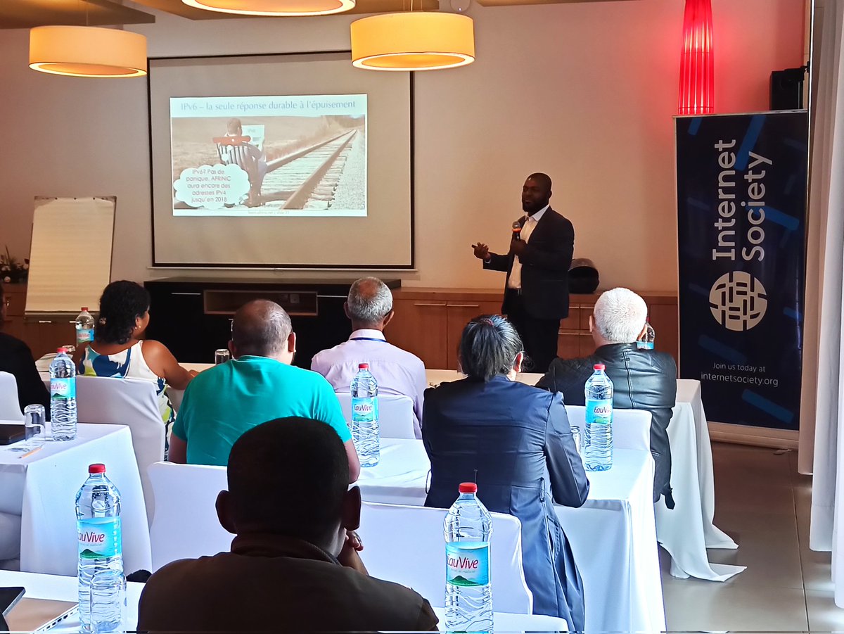 isoc_madagascar's tweet photo. @abbabrice est à Madagascar les 28 et 29 Novembre 2023 pour animer un atelier sur l'IPv6 co-organisé par NIC-MG et @isoc_madagascar, afin de sensibiliser les techniciens des FAI, Universités et centres de recherches à ce protocole.
@AFNIC @ISOC_Africa @AFRINICAcademy https://t.co/OJKIj8xVjF