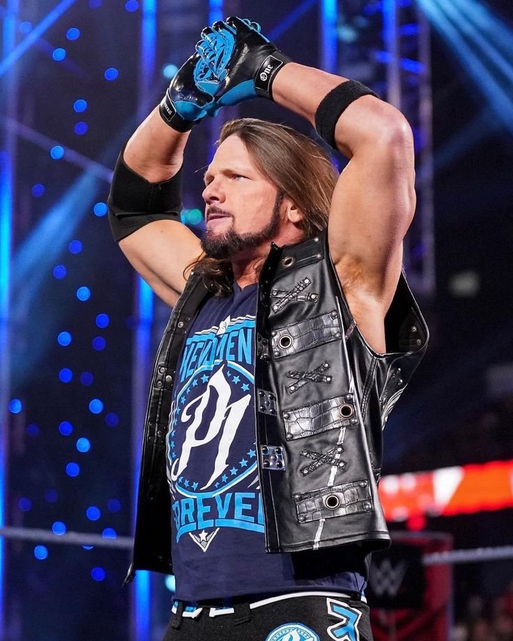 JulianWks's tweet photo. This feud would go so fucking hard https://t.co/aipeU3vaB4