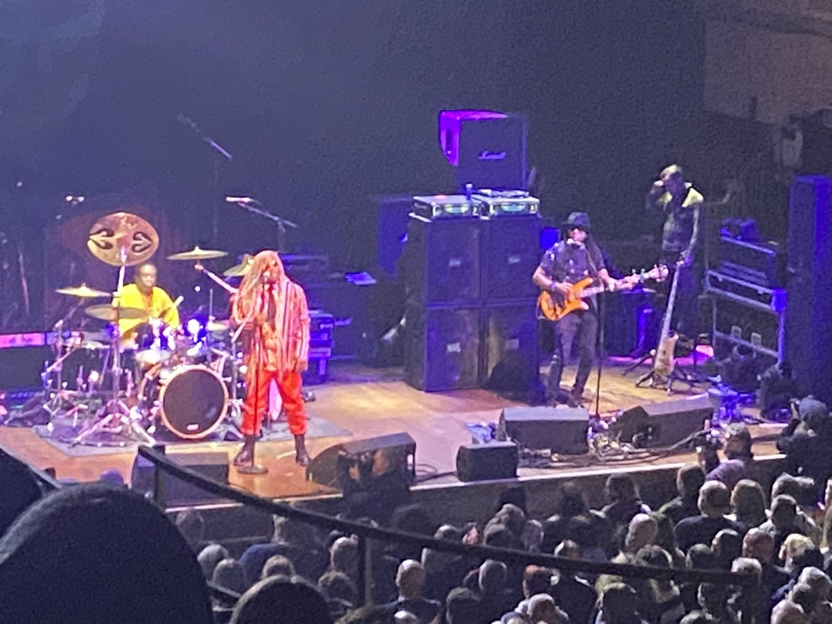 InTheCrowdUK's tweet photo. Great gig with @ExtremeBand and @LivingColour at @O2CityHall last night #livemusic #lovemusic #inthecrowd https://t.co/ZeL2kZO6IA