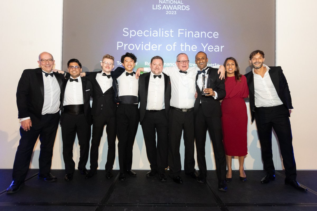 LandlordInShow's tweet photo. A massive congratulations from all of us here at LIS to SDKA on winning the award for Specialist Finance Provider of the Year (sponsored by @ABGroup) at our National LIS Awards 2023 last week 🏆#LISAwards https://t.co/TRIEuqkVDS