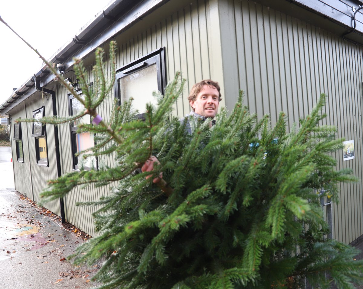 Derwen College - Post-16 specialist college (@derwencollege) on Twitter photo 🎄🎄 Garden Centre supervisor, Will, delivered a Christmas tree to Selattyn Primary School. Pupils Dexter, Margot and Sara were there for delivery, ready to decorate! derwen.ac.uk 🎄🎄  
#DerwenMarketplace#gobowen #oswestry #GardenCentre 🎄🎄 Garden Centre supervisor, Will, delivered a Christmas tree to Selattyn Primary School. Pupils Dexter, Margot and Sara were there for delivery, ready to decorate! derwen.ac.uk 🎄🎄  
#DerwenMarketplace#gobowen #oswestry #GardenCentre