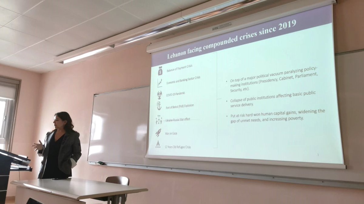 joellesays's tweet photo. In pre-October 2019, Lebanon faced ominous signs; investors sensed trouble, and the departure of foreign exchange, vital for a country reliant on it, began. The economic halt in 2019 marked the onset of a balance of payment crisis as disclosed by @Haneen_WB thanks to @isalamey. https://t.co/N1OMTo1K3E