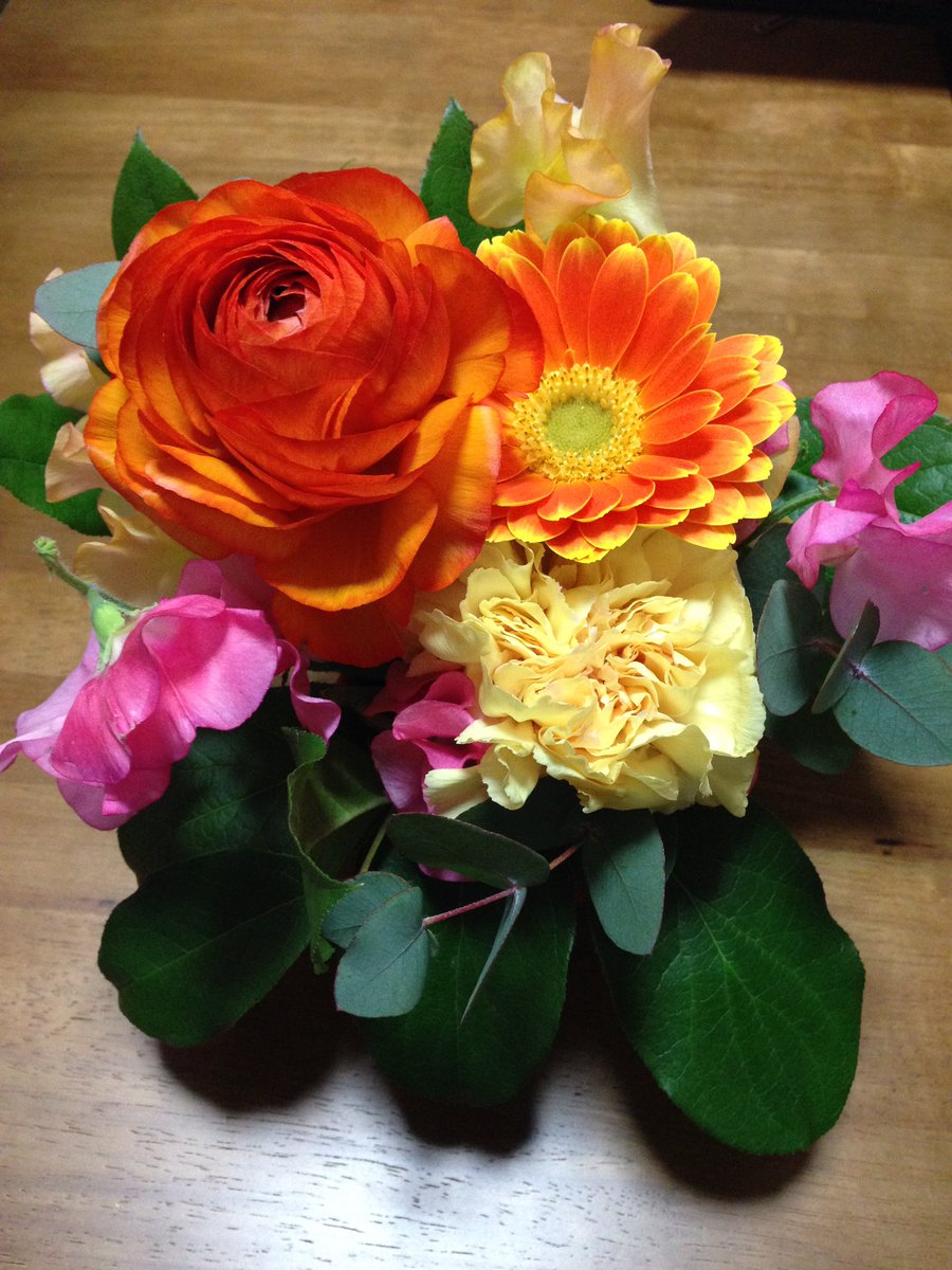 EmiKazetarian's tweet photo. 外から失礼します。
手術うまくいきますように！
元気になって、戻られることをお祈りします！

 #ゆきこさんにお見舞いの花をおくろう https://t.co/vYWH0vsSjT
