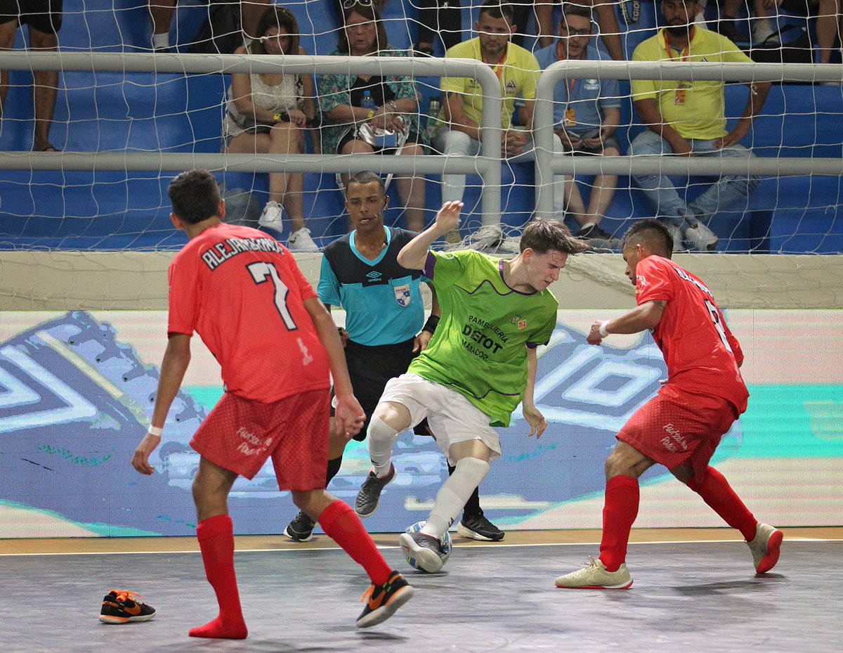 PalmaFutsal's tweet photo. 🧒🏻 Debut del equipo sub17 del Mallorca Palma Futsal en la Copa del Mundo de la categoría en Brasil
❌ Derrota 3-5 frente al Juventas Futsal de Colombia
💪🏻 A seguir con fuerza y a disfrutar de la experiencia
#CopadelMundosub17
#CanteraMallorcaPalmaFutsal https://t.co/FAWZPiDDr8
