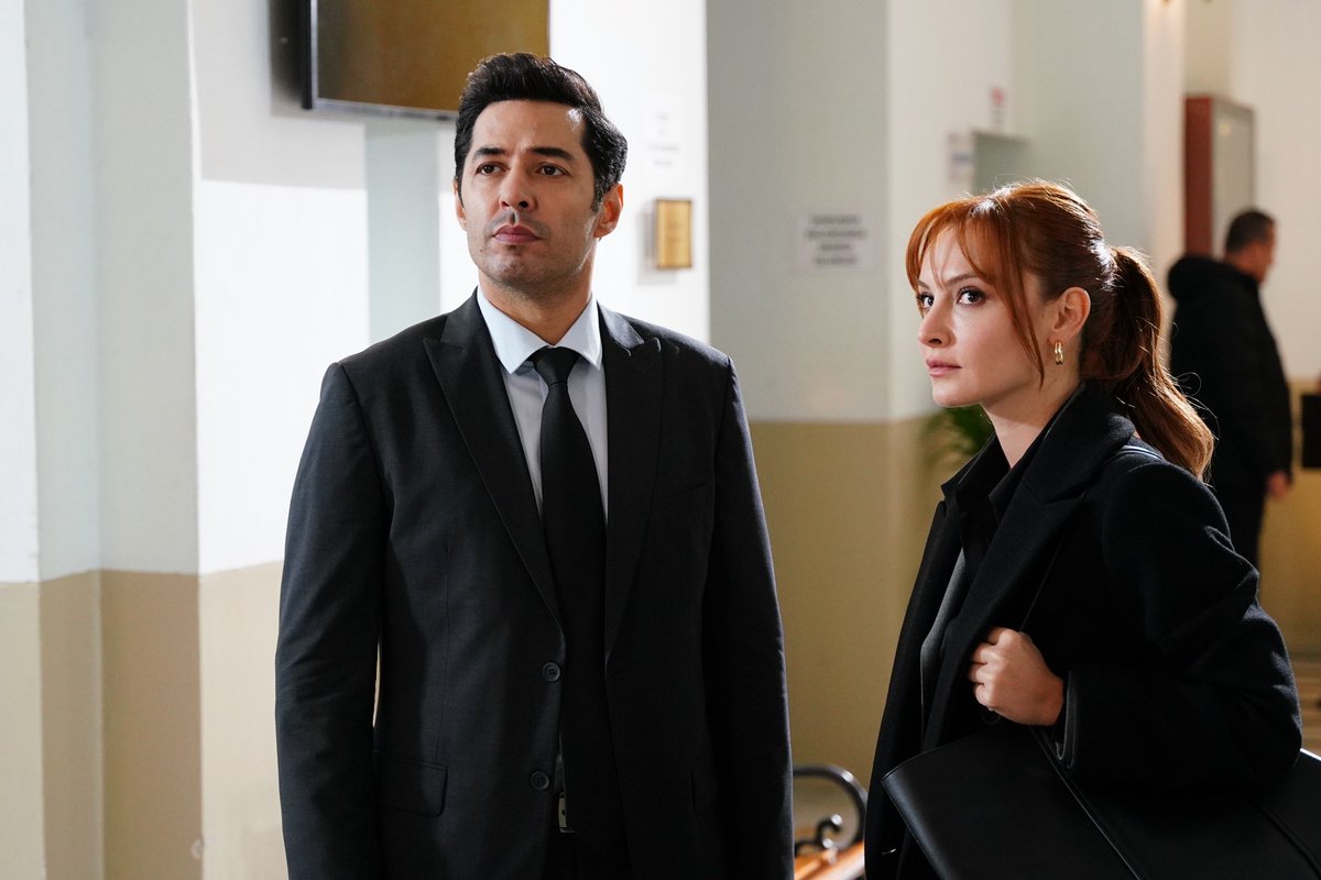 birderdimvartv's tweet photo. @KanalD @ayna_yapim @mvoofficial @ayyapim @BrcAkalay @mert__firat #BirDerdimVar'ın yeni bölümünden ilk kareler! 📸 Perşembe akşamı saat 20.00'de @kanald’de buluşalım.

@ayna_yapim @mvoofficial @ayyapim @BrcAkalay @mert__firat @basakgumulcine https://t.co/wX58EEnV54
