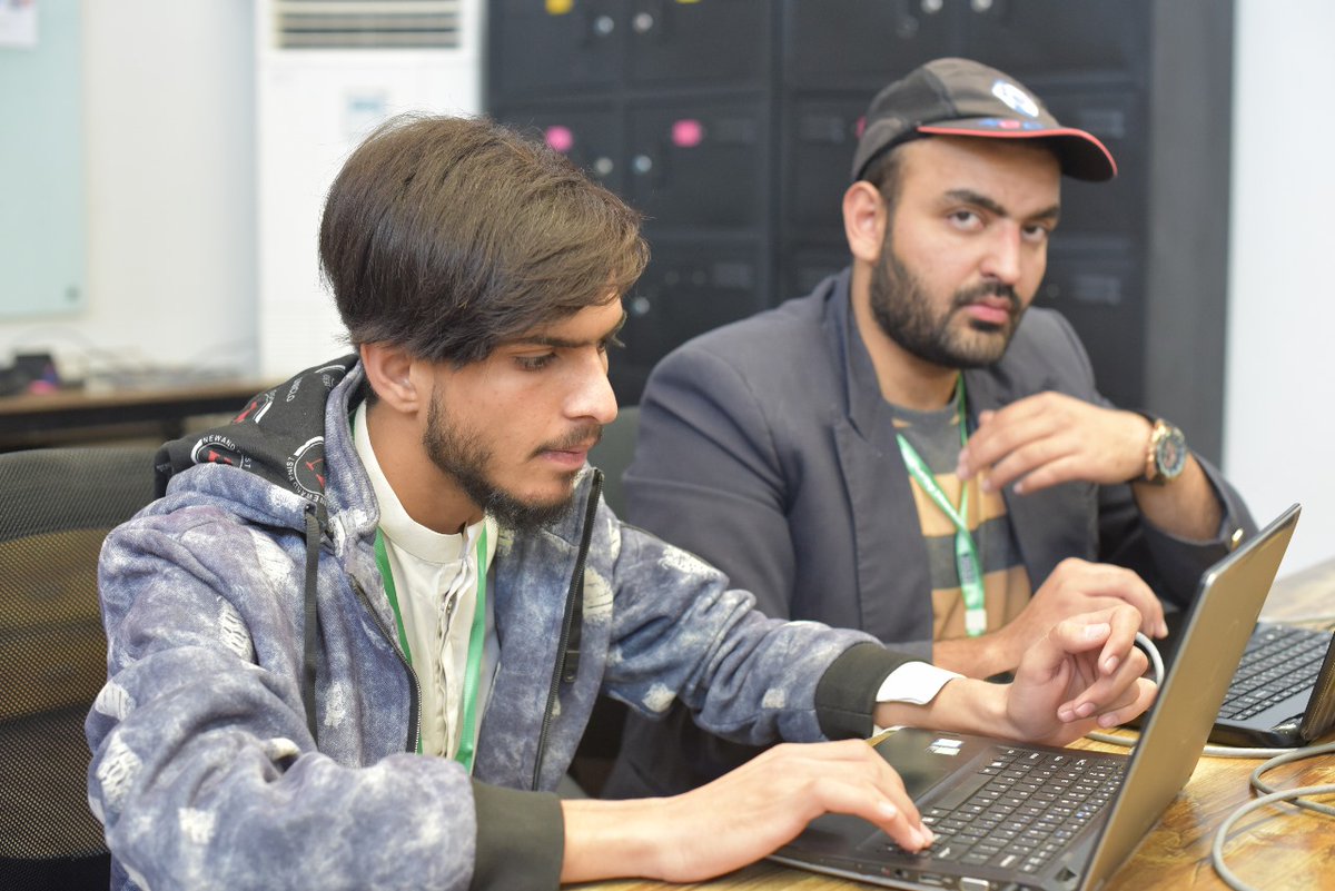 cybersecure_pk's tweet image. 🔥 Witness the dynamic scenes unfolding at the exhilarating #QuettaHackathon2023! Currently taking place at NIC Quetta. Dive into the live atmosphere of coding, networking, and cyber challenges! #Hackathon2023 #DigitalPakistan #ChallengeAccepted 💪 #Ignite #MOITT 🌐