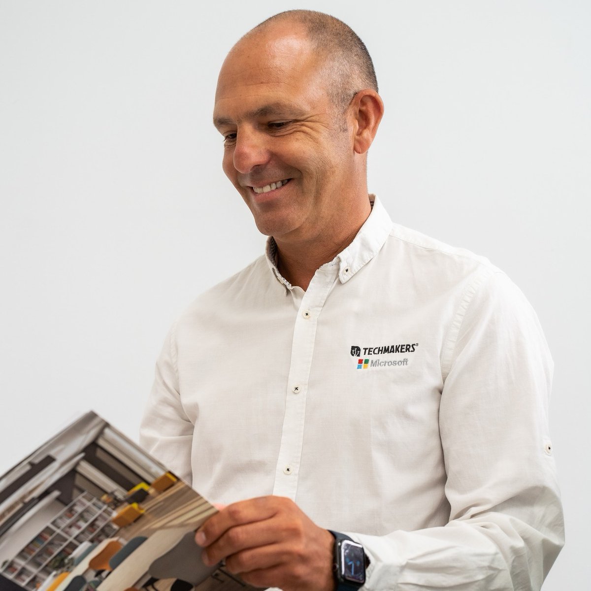 Techmakers_Stem's tweet image. Con orgullo hoy presentamos a nuestro compañero 𝗝𝗼𝘀é 𝗟𝘂𝗶𝘀 𝗘𝘀𝘁é𝘃𝗲𝘇, 𝗻𝘂𝗲𝘀𝘁𝗿𝗼 𝗖𝗘𝗢 𝘆 𝗗𝗶𝗿𝗲𝗰𝘁𝗼𝗿 𝗱𝗲𝗹 Á𝗿𝗲𝗮 𝗖𝗼𝗺𝗲𝗿𝗰𝗶𝗮𝗹 𝗲𝗻 𝗧𝗲𝗰𝗵𝗺𝗮𝗸𝗲𝗿𝘀.

#Techmakers #CEO #Director #Comercial