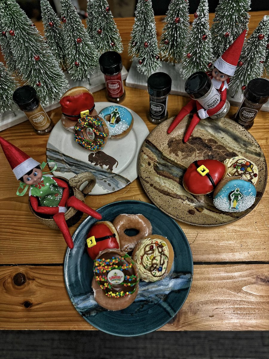 musketpowder's tweet photo. Our office elves stopped in from the North Pole with a special delivery to help celebrate Buddy the Elf's 20th anniversary! We love the new #ElfCollection 🍩s!!! Thanks Shake &amp; Bake!!! ❄️🍝🎄🎅🏼 #KrispyKreme @krispykreme https://t.co/uYmwCH3GkE