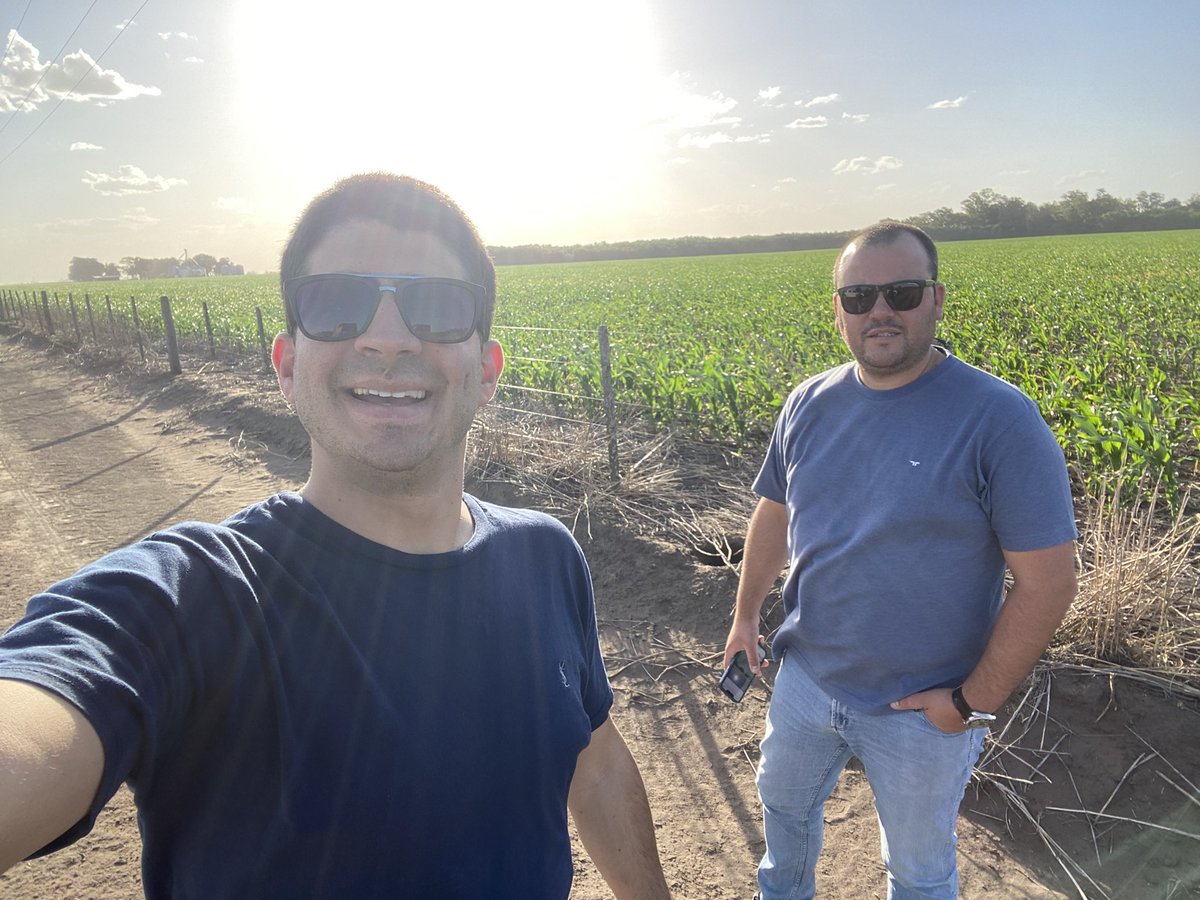 Fede (@fededezeo) on Twitter photo Seguimos visitando lotes DK, en esta oportunidad DK 72-70 TRE y DK 72-72 TRE. Ambos con muy buen arranque, esperando las lluvias de esta semana🙌🏻🌽
#LER <a href="/FieldViewArg/">FieldView Argentina</a> <a href="/Bayer4Crops/">Bayer | Crop Science</a> <a href="/AgroBayerAR/">Agro Bayer</a> <a href="/ElPayeSA/">El Payé - Insumos y Servicios S.A.</a> Seguimos visitando lotes DK, en esta oportunidad DK 72-70 TRE y DK 72-72 TRE. Ambos con muy buen arranque, esperando las lluvias de esta semana🙌🏻🌽
#LER <a href="/FieldViewArg/">FieldView Argentina</a> <a href="/Bayer4Crops/">Bayer | Crop Science</a> <a href="/AgroBayerAR/">Agro Bayer</a> <a href="/ElPayeSA/">El Payé - Insumos y Servicios S.A.</a>