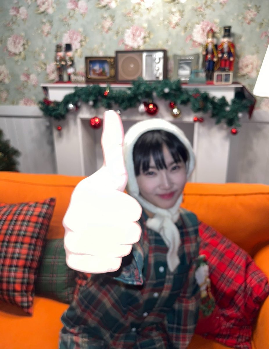 tribedaloca's tweet photo. [#소은🐰]
엄지가 휠만큼 좋은 파파노엘~🎄🌕🦋😎✨

#트라이비 #TRI_BE #SoEun https://t.co/uI02CJ6DeB